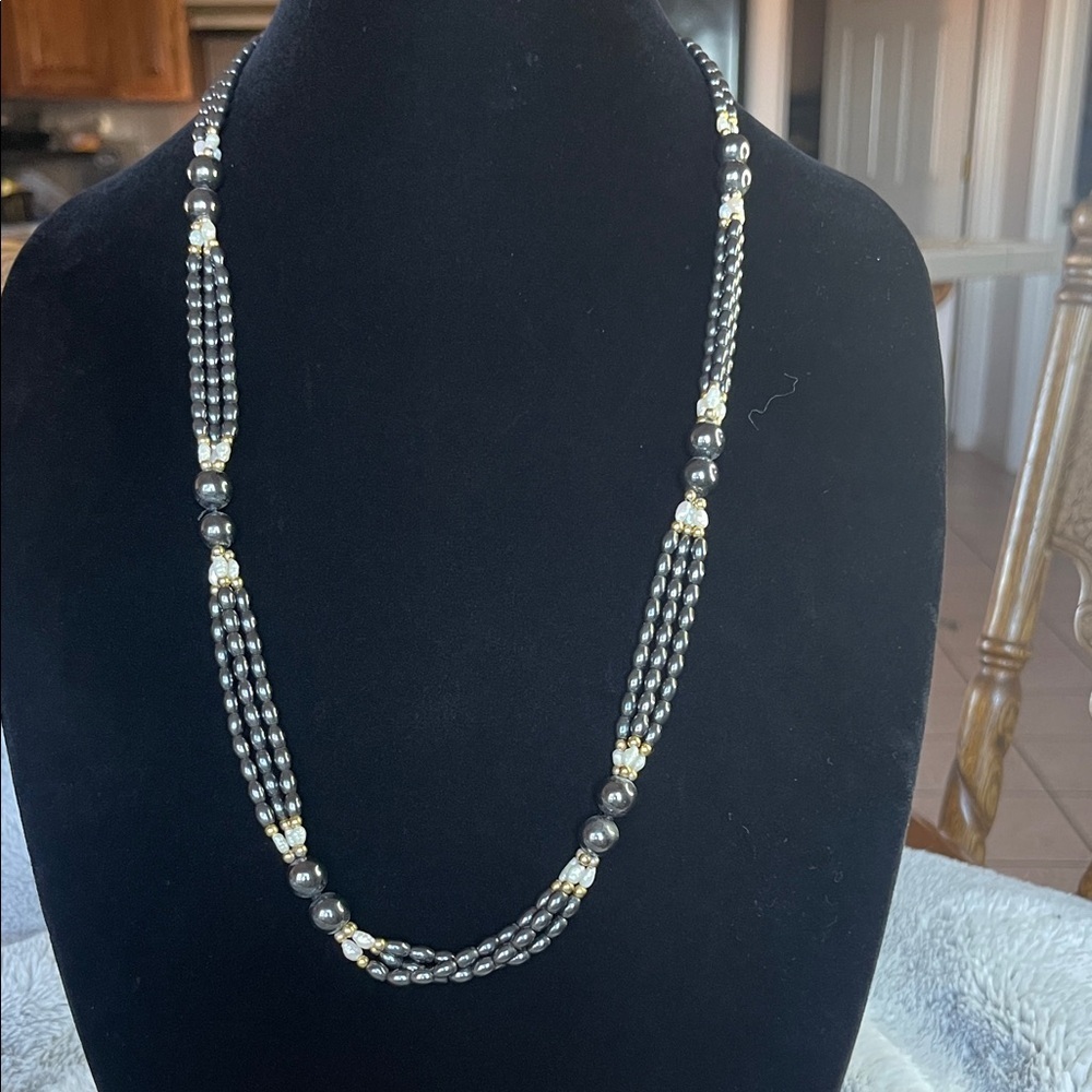 Elegant Black and Gold Beaded Necklace